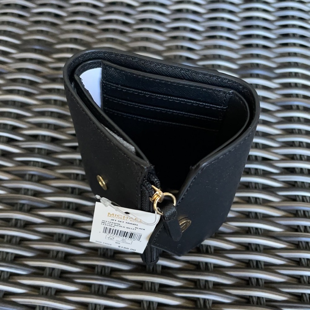 MICHAEL KORS JET SET TRAVEL MEDIUM FLAP BIFOLD WALLET BLACK - Picture 14 of 16